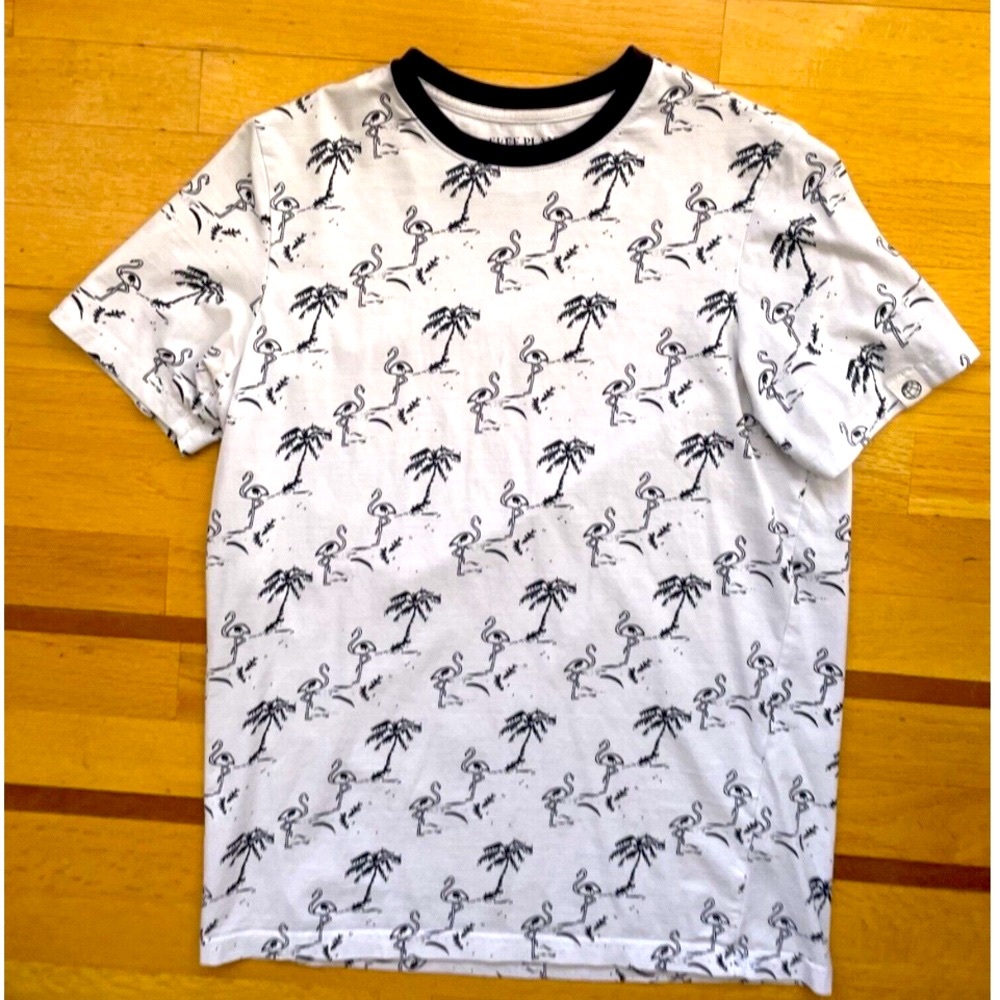 FREE PLANET Palm Tree Flamingo Short Sleeve Tee NWOT